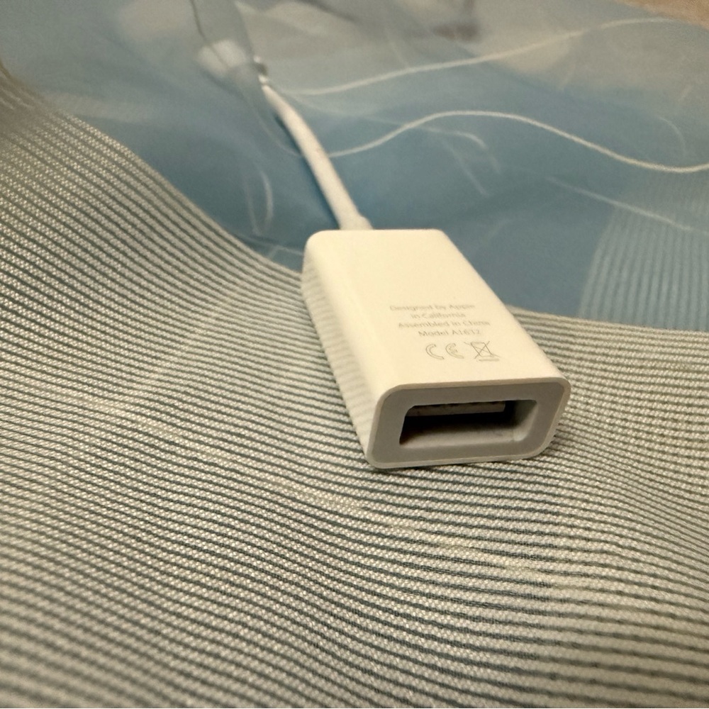 Apple USB adapter - Picture 2 of 6